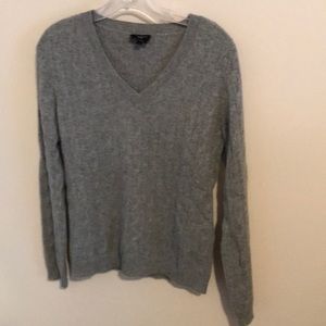 100% Cashmere V Neck Sweater
